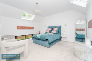 Bedroom- click for photo gallery